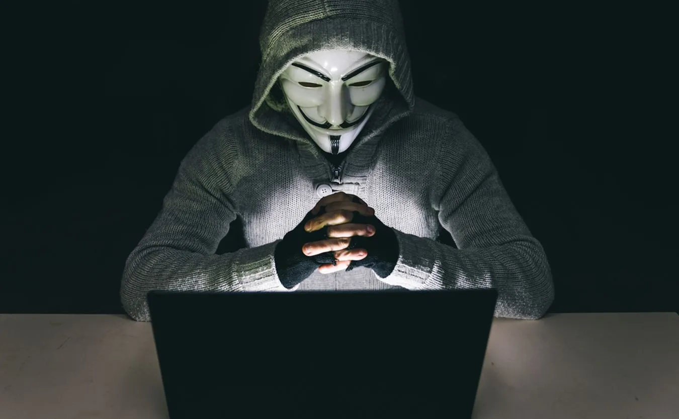 Anonymous zaatakował rosyjskie kanały państwowe. Widzowie zobaczyli sceny ludobójstwa na Ukrainie