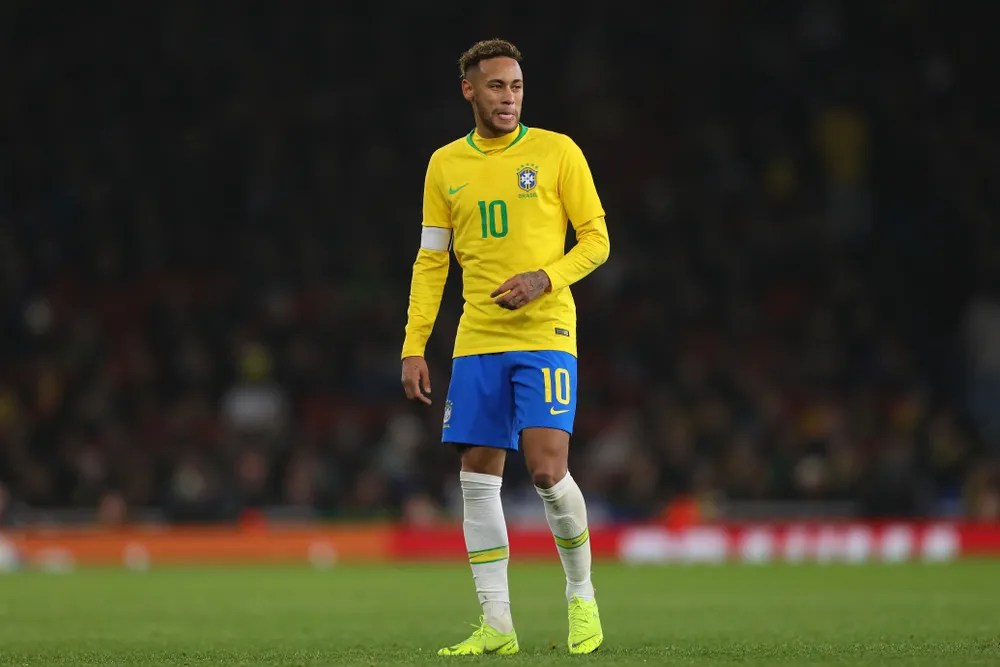 Neymar wśród zakażonych koronawirusem piłkarzy PSG [WIDEO]