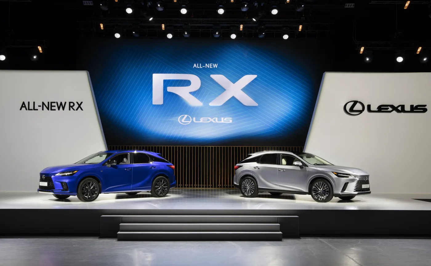 Lexus RX cena