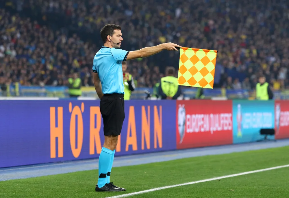 Półautomatyczny system oceniania pozycji spalonej na mundialu w Katarze