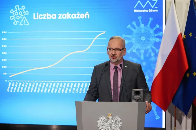 Ruszają szczepienia czwartą dawką. Kto będzie mógł skorzystać?