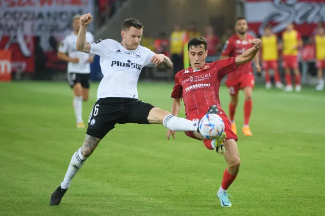 Legia pokazała Widzewowi miejsce w szeregu. Klasyk dla "wojskowych' [WIDEO]