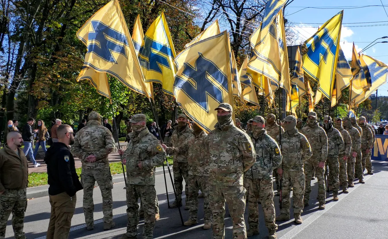 Rodzice dzieci z Mariupola zmuszani do występowania w nagraniach wymierzonych w pułk Azow