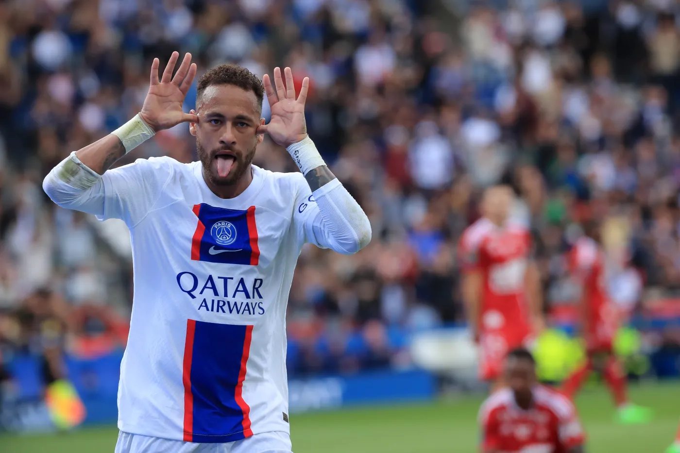 Asysta Messiego, gol Neymara, Paris Saint-Germain utrzymuje pozycję lidera [WIDEO]