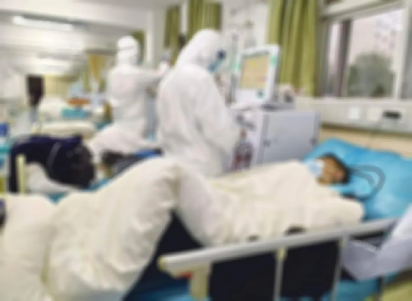 Apogeum obecnej fali COVID-19 w styczniu? PROGNOZY