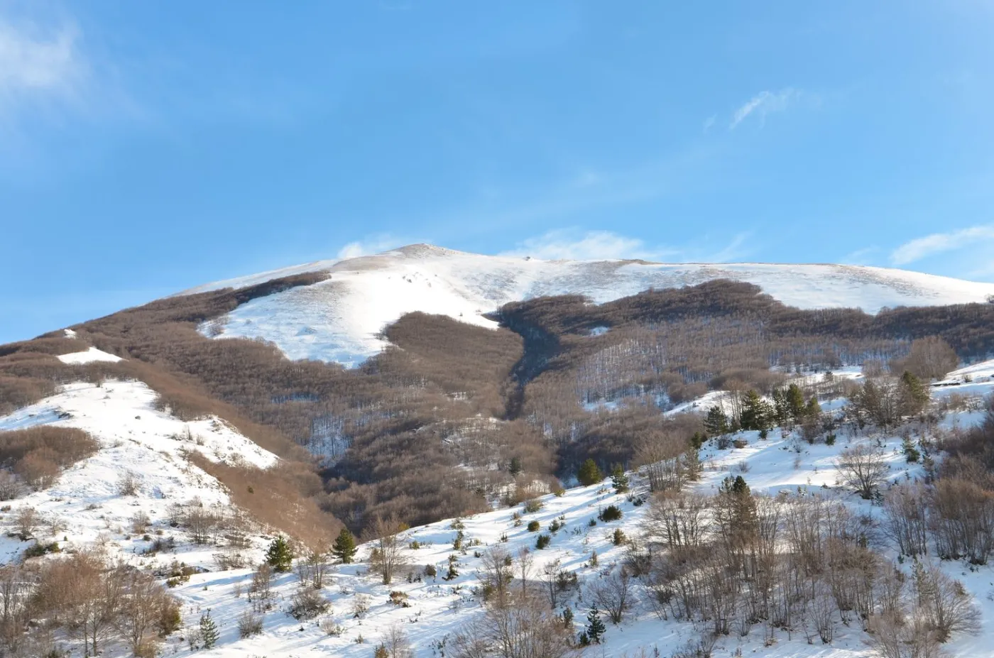 Apeniny bez śniegu. Ogromne straty zimowej branży turystycznej