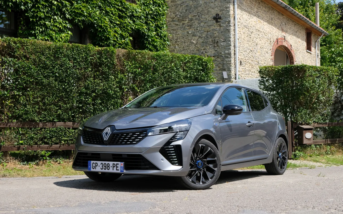 Nowe Renault Clio E-Tech: co się zmieniło przy okazji liftingu?