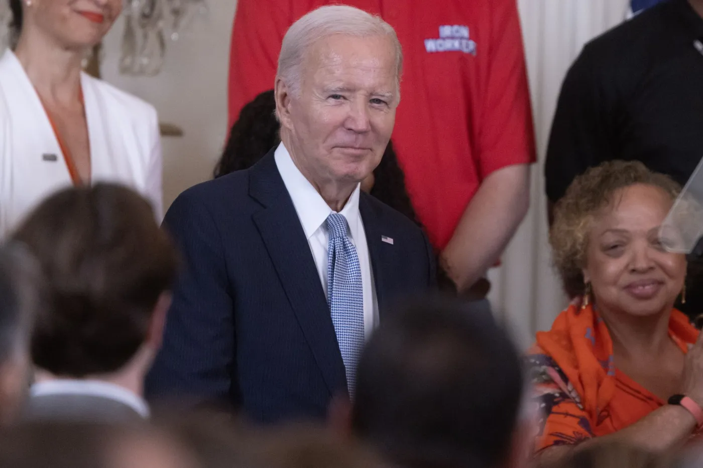 Biden próbuje zacisnąć pętlę wokół Chin. Chce też zdobyć punkty w kampanii wyborczej