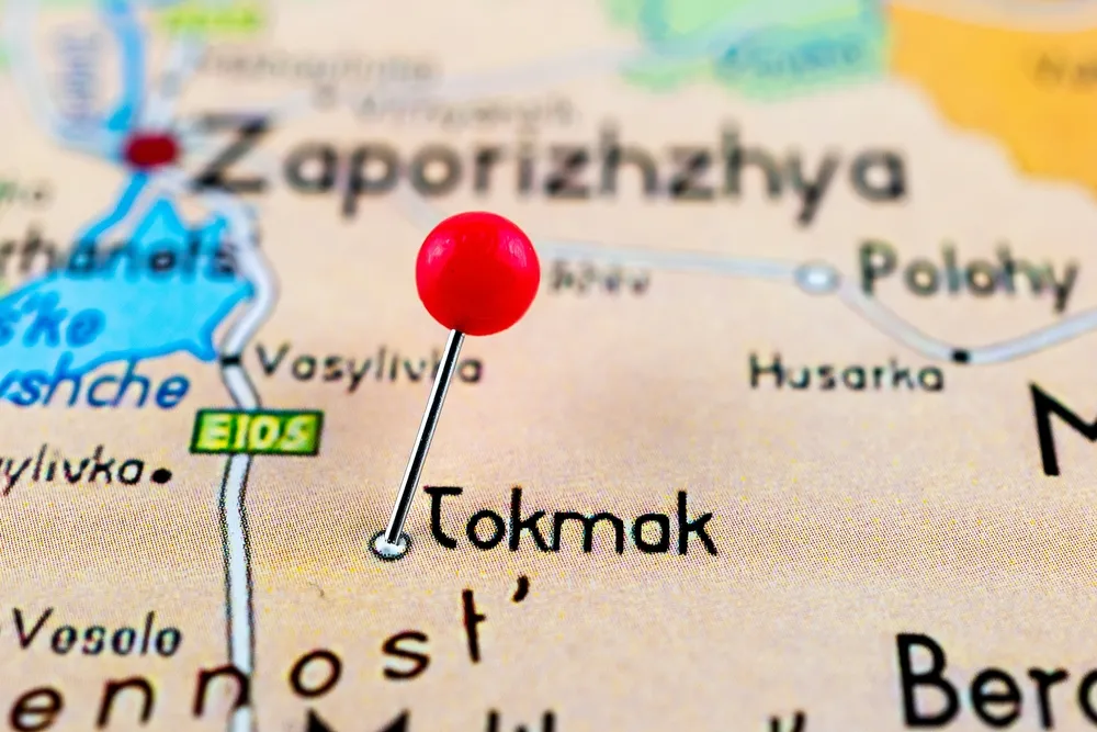 Panika wśród Rosjan. Uciekają z Tokmaku, bo zbliża się ukraiński front
