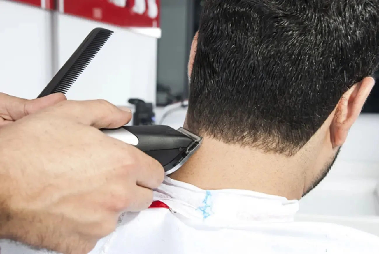 Strzygli, ale głównie z pieniędzy. Służby rozbiły "gang barberów"