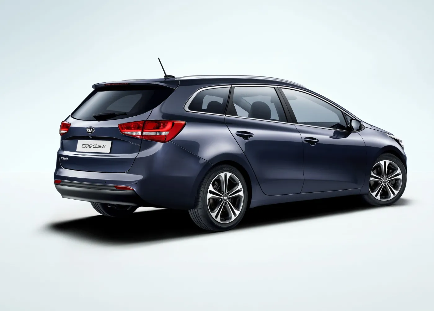 7929710-kia-cee-d.jpg