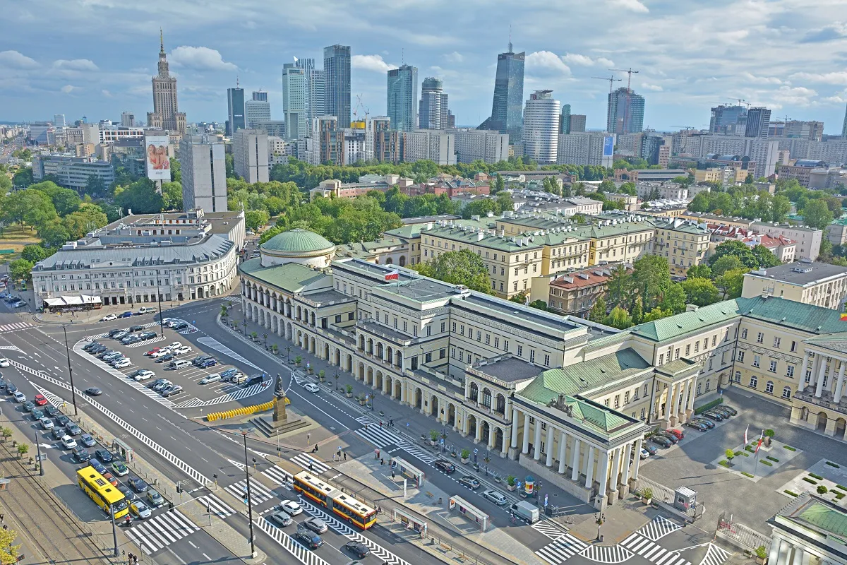 warszawa ratusz urząd miasta prezydent trzaskowski