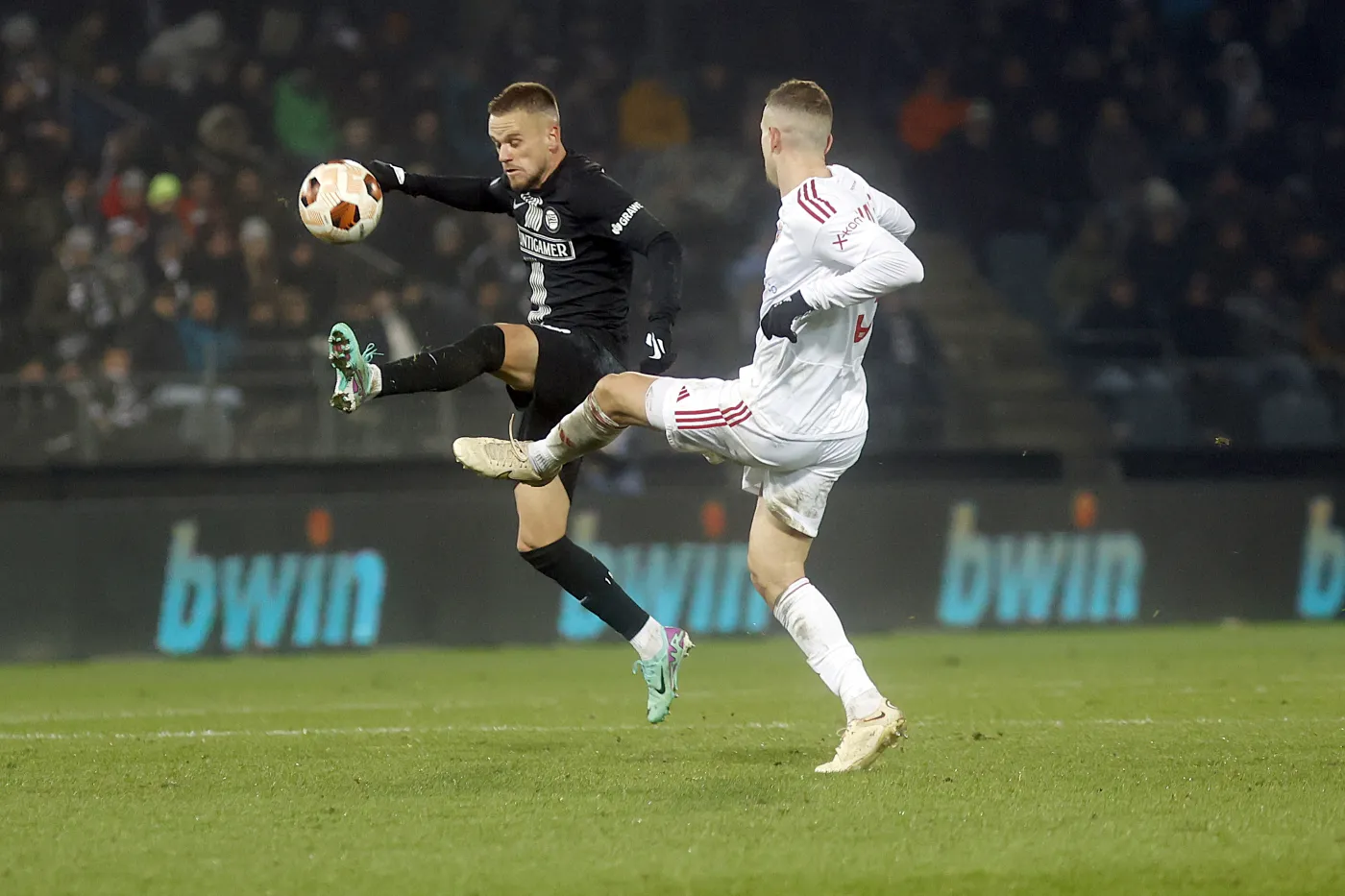 Liga Europy. Historyczna wygrana Rakowa. Mistrz Polski zachował szansę na awans [WIDEO]