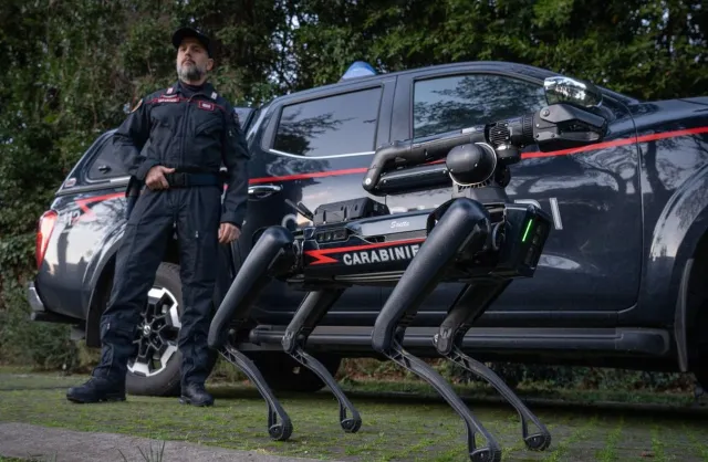 Pies-robot będzie walczył z przestępcami. Rozpoczął służbę w specjalnej jednostce