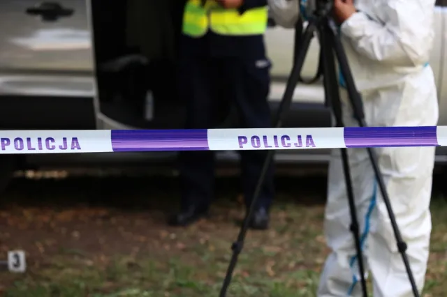 Żychlin. Zwłoki ukryte pod podłogą, przysypane popiołem. Na kredensie była krew