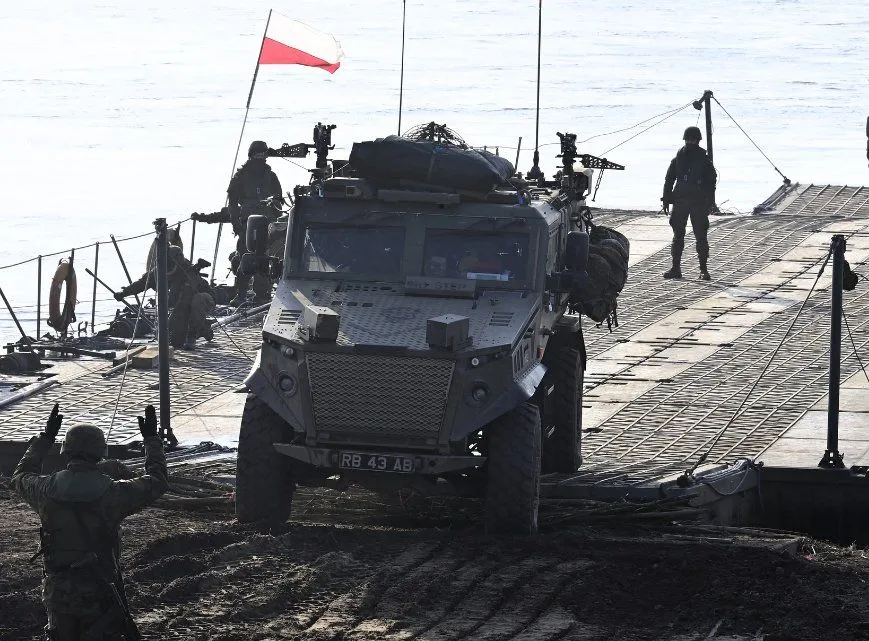 dragon24-38112940.jpg