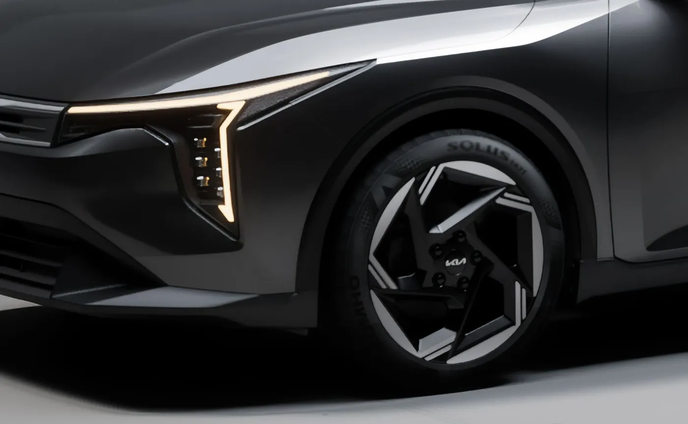 Kia K4