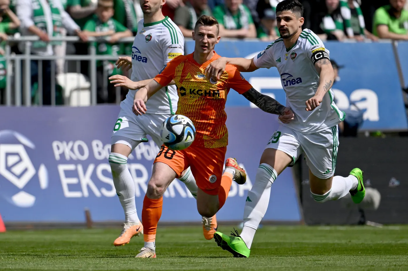 Radomiak znów przegrał, posada Kędziorka zagrożona, hat-trick Kurminowskiego [WIDEO]