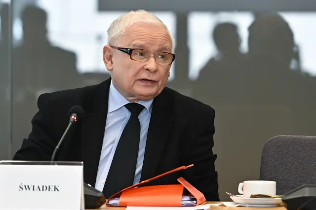 Kaczyński jak "ojciec chrzestny"? "Arogancją chciał odwrócić uwagę od sedna sprawy"