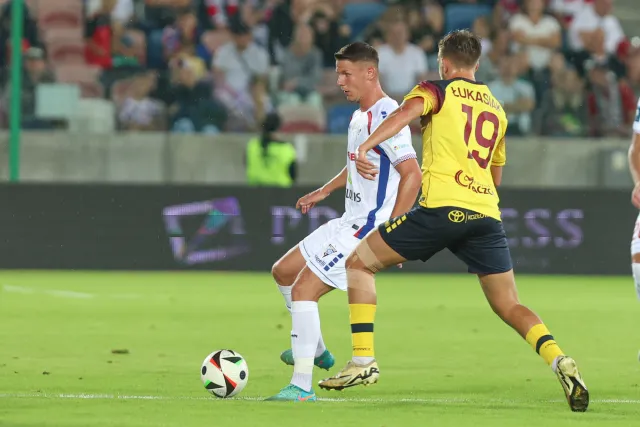 Ekstraklasa. Zahovic nie miał sentymentów. Piękny gol Słoweńca w meczu z Pogonią