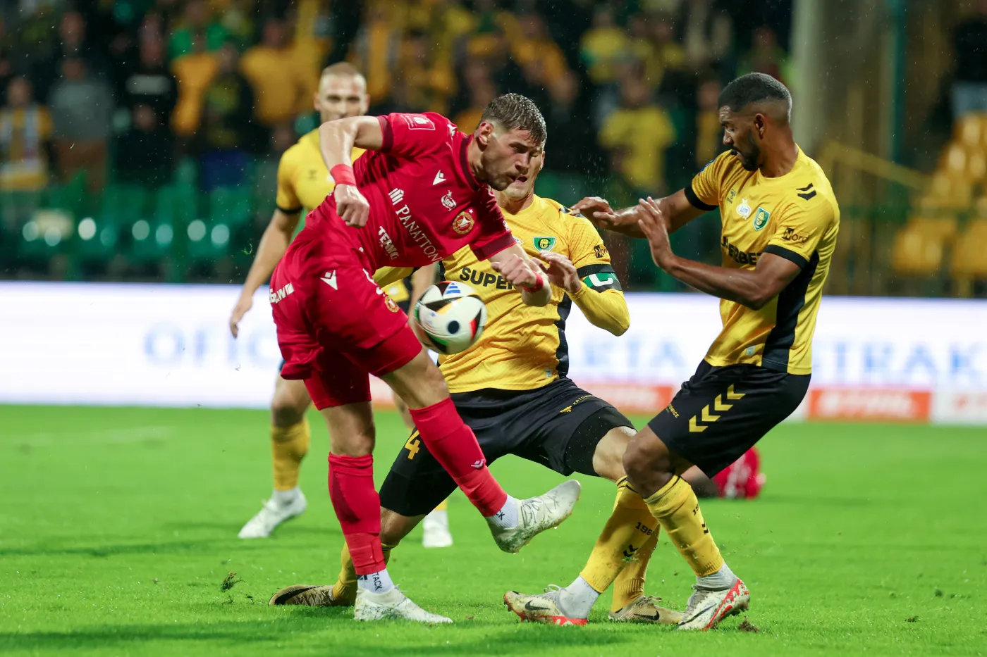 Ekstraklasa. GKS wypuścił zwycięstwo z rąk. Łukowski trafił na wagę remisu