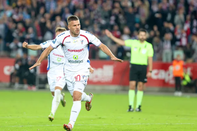 Podolski przekazał pieniądze na pomoc powodzianom. Piękny gest byłego reprezentanta Niemiec