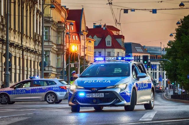 Obcokrajowiec z bronią zatrzymany przed meczem z Chorwacją. Chciał wmieszać się w tłum kibiców