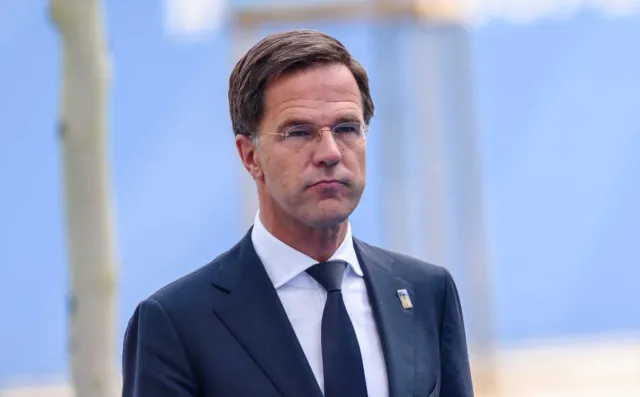 Premier Holandii rozmawiał z Zełenskim. "Przekażemy ciężkie uzbrojenie"