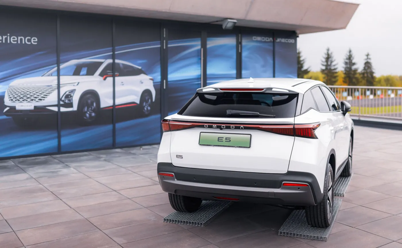 OMODA E5