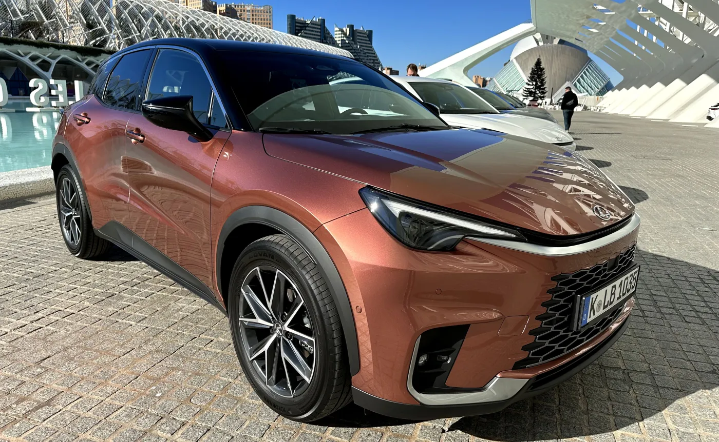 Lexus LBX