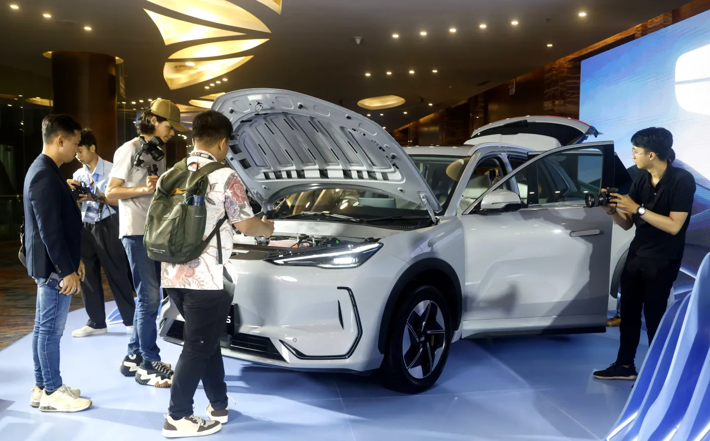Geely  EX5