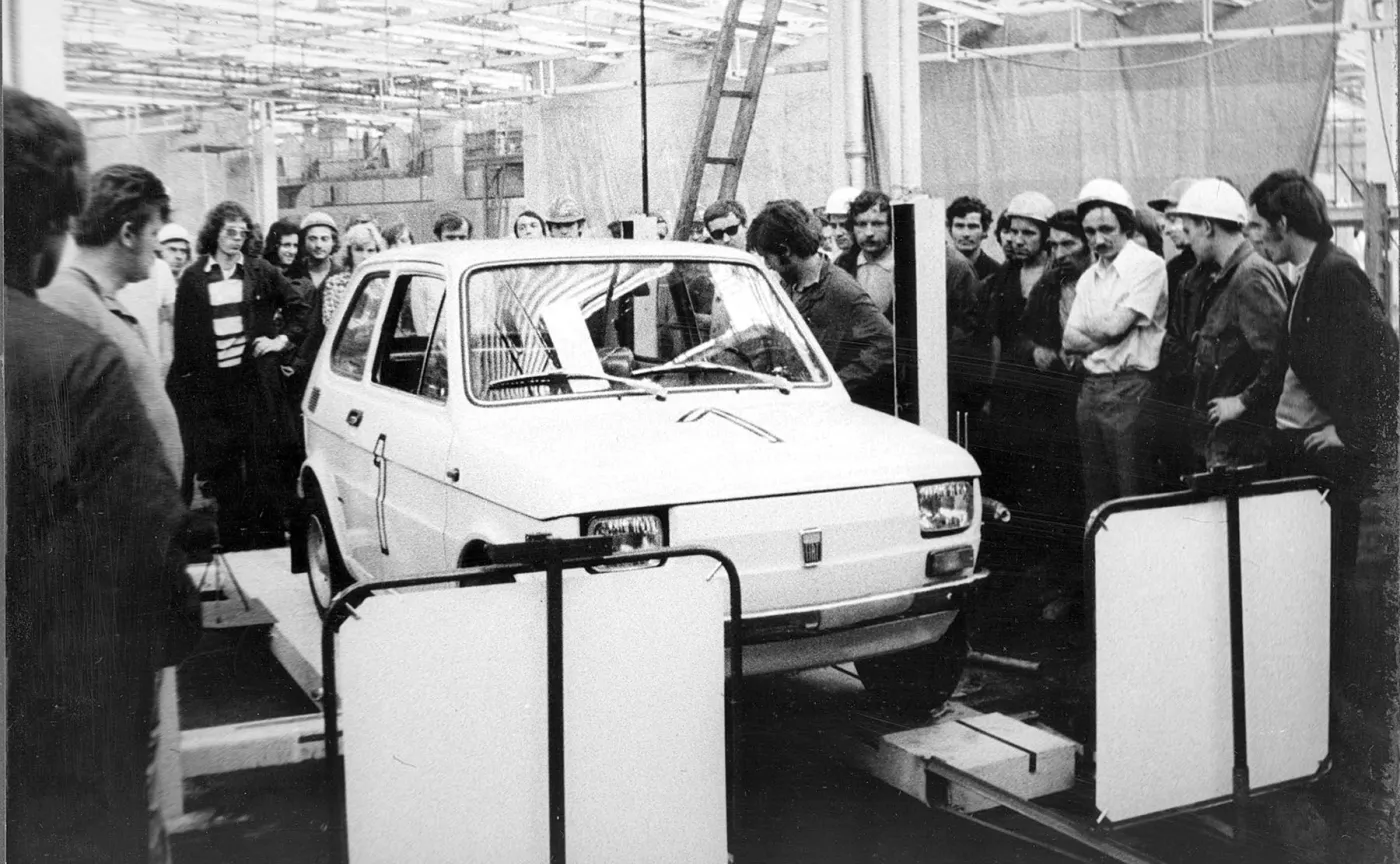 9467107-fiat-126p.jpg
