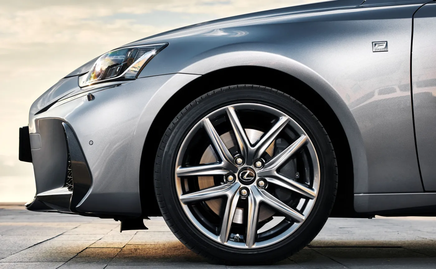 Toyota i Lexus najbardziej niezawodne. Te auta wytrzymają 400 tys. km