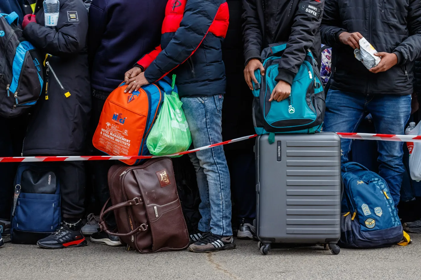 Młodzi mężczyźni masowo wyjeżdżają z Ukrainy. Polska i Niemcy zaniepokojone
