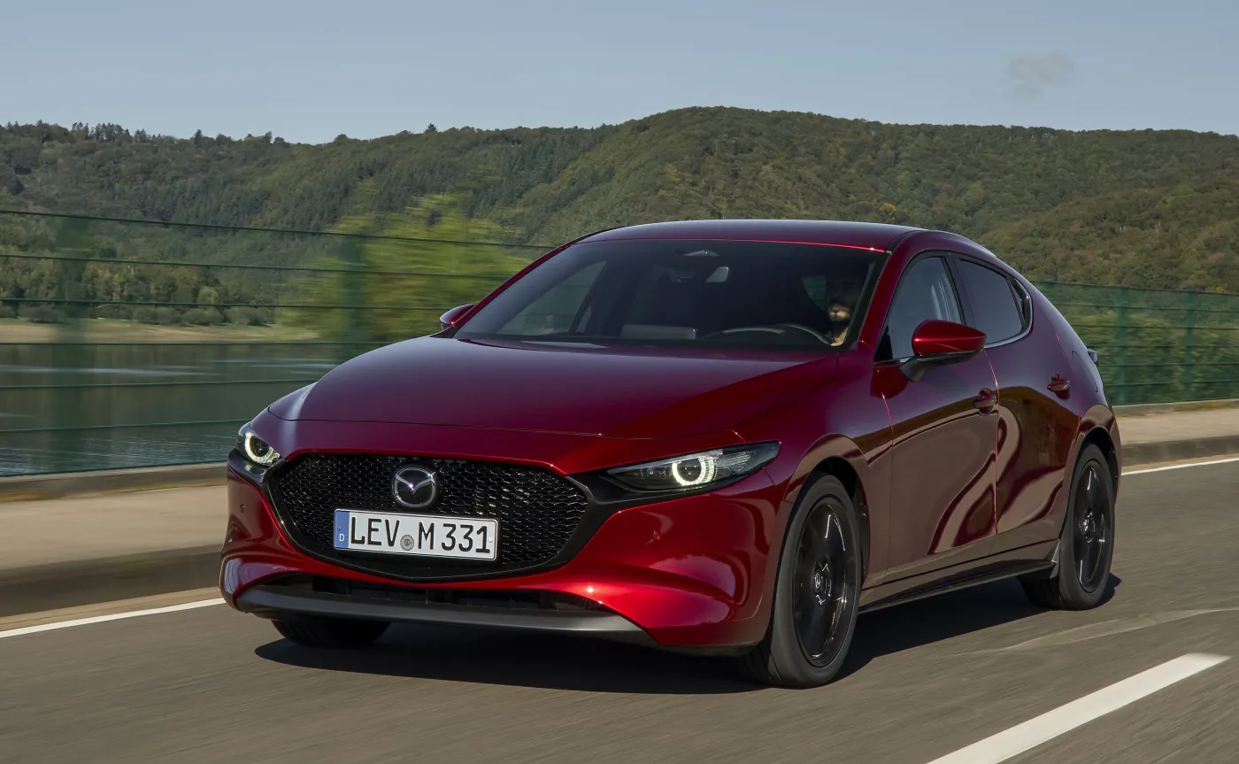 Mazda 3 w kolorze Soul Red