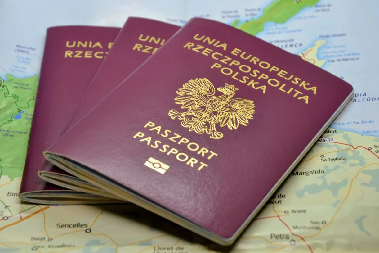 Obcokrajowcy rzucili się na polskie paszporty. Liczba wniosków pobiła rekord