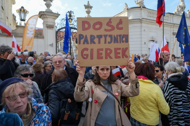 "DGP": Polacy chcą SAFE? Wyniki najnowszego sondażu nie pozostawiają wątpliwości