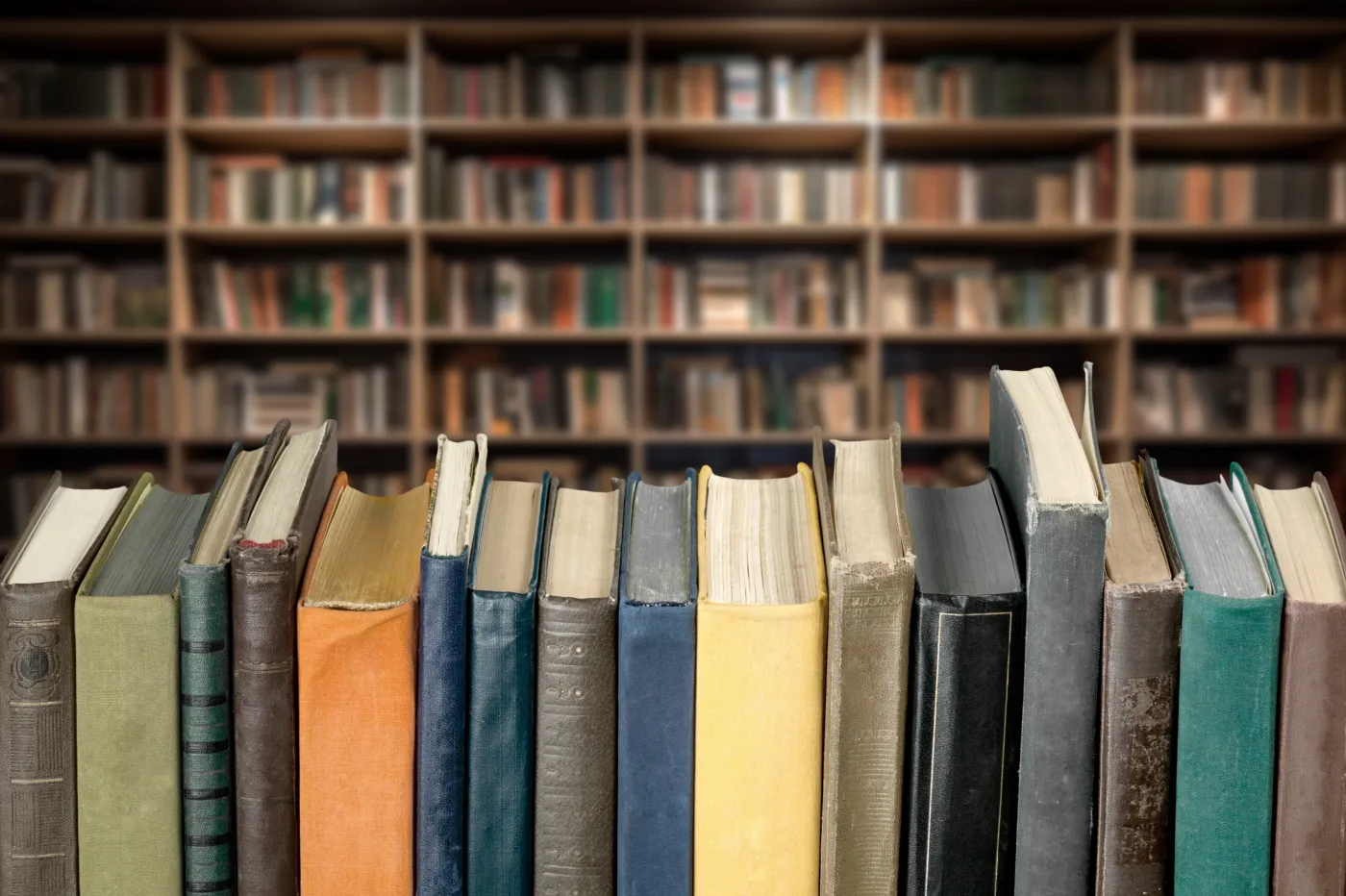 Arcydzieła polskiej literatury. Dopasuj powieść do autora. Quiz dla moli książkowych