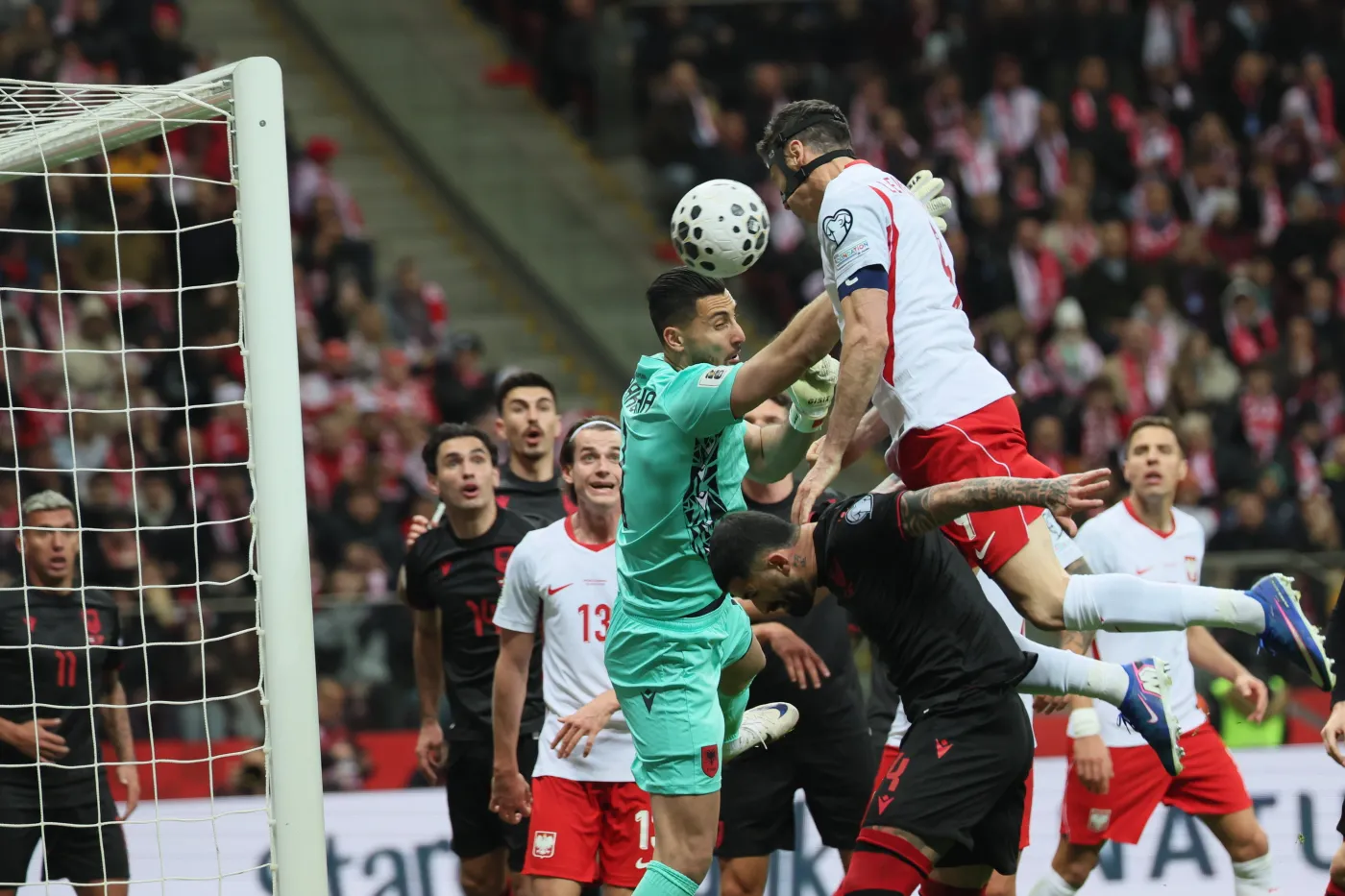 Polska w finale baraży o mundial. Awans dali nam Lewandowski, Zieliński i Grabara