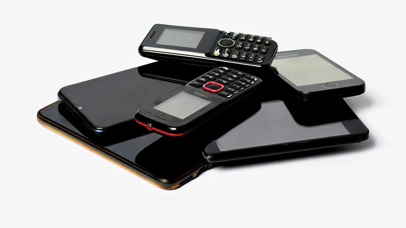 Gdzie najlepiej oddać stary telefon? Porównanie odkupu w Orange, T-Mobile i Plus