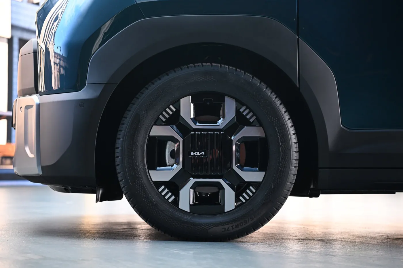 Kia PV7