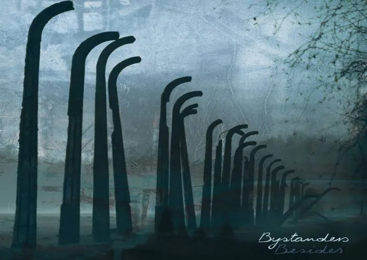 Besides z niezywkłą płytą-hołdem, inspirowaną historiami więźniów Auschwitz