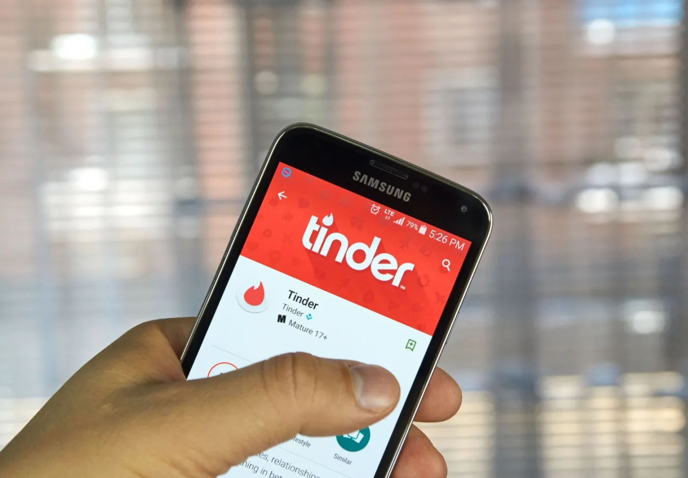 AI zajmie się porządkami na Tinderze. Ma blokować konta za "niewłaściwe zachowanie"