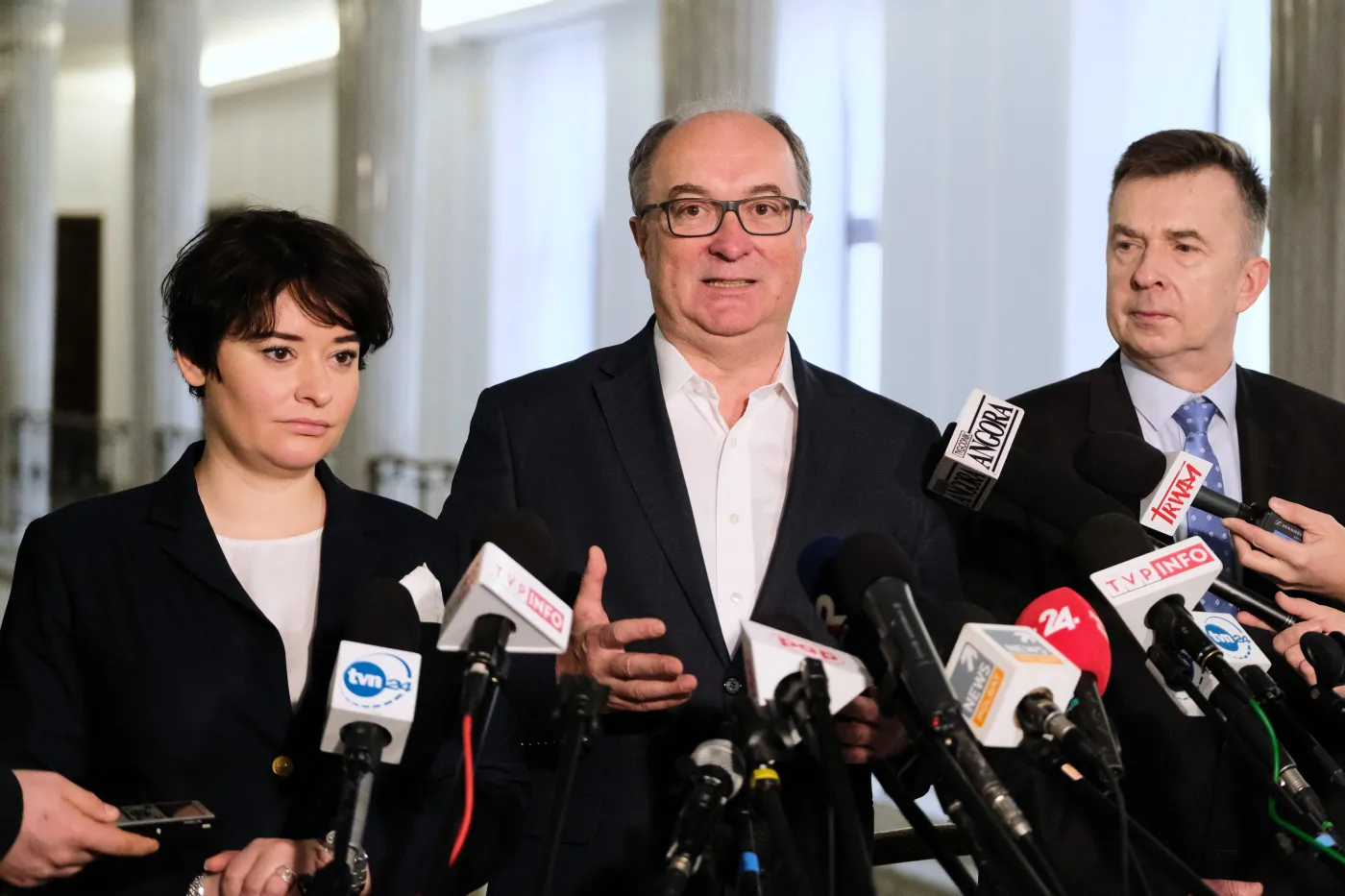 Rekompensata dla TVP i Polskiego Radia. Posłowie Lewicy oburzeni zmianą sprawozdawcy komisji