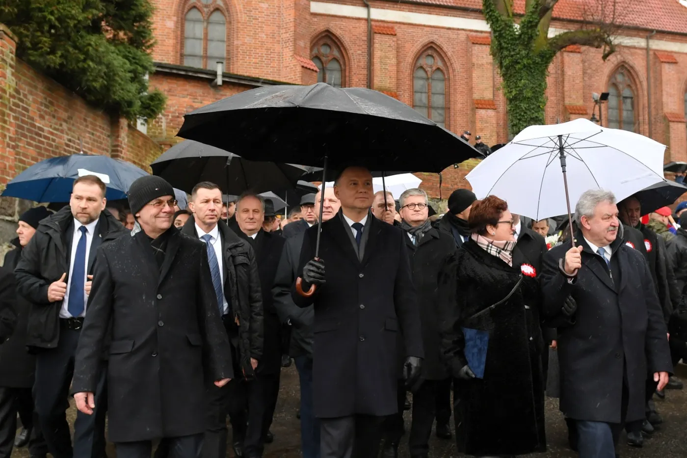 Duda z rekordowy wysokim poparciem. Kto traci najwięcej? SONDAŻ