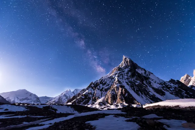 Polscy himalaiści spadli podczas ataku na Mitre Peak