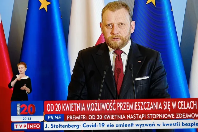 Szumowski: Etapy zdejmowania obostrzeń nie oznaczają zakończenia epidemii