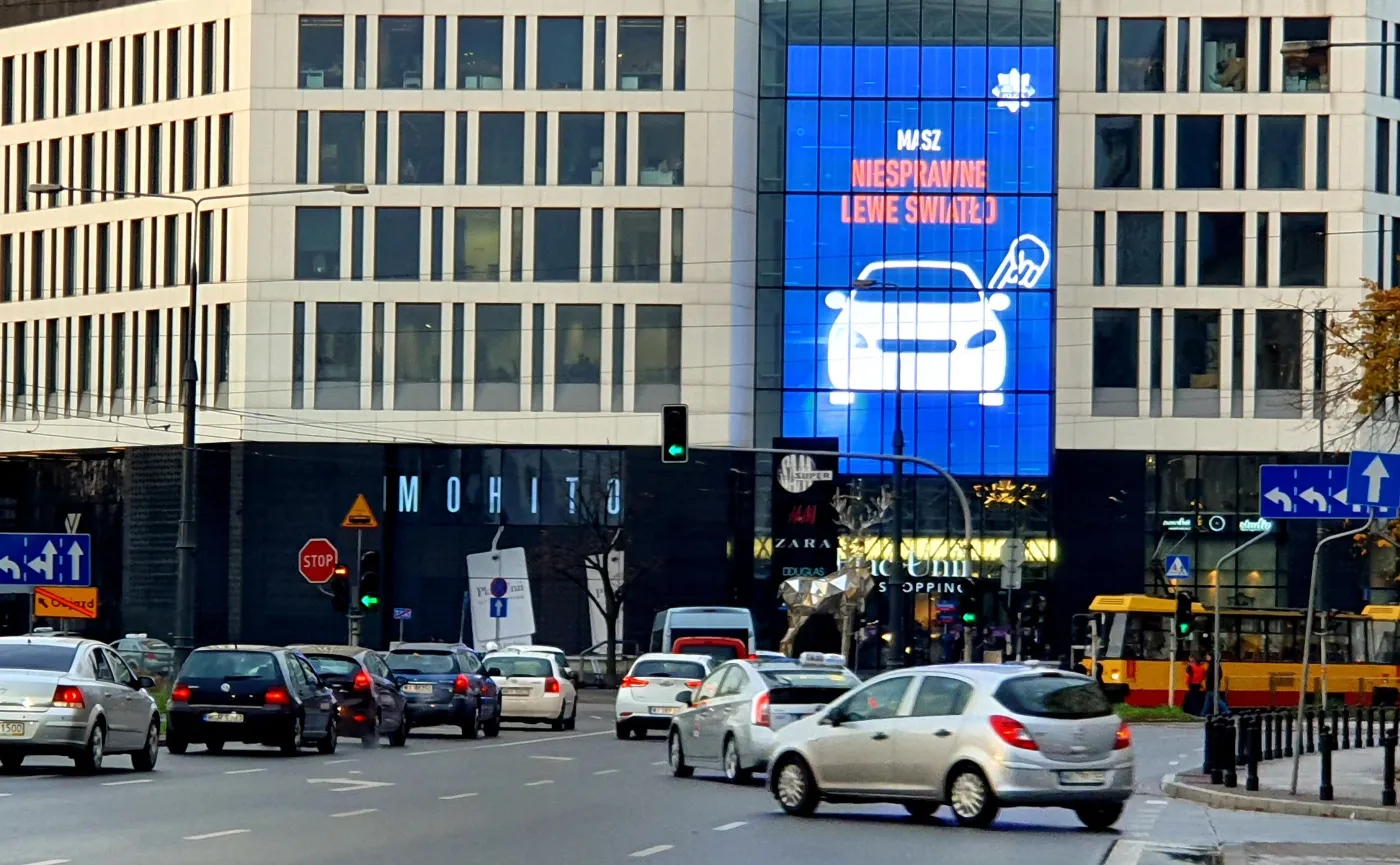 Sztuczna inteligencja "widzi", że masz niesprawne lewe światło 