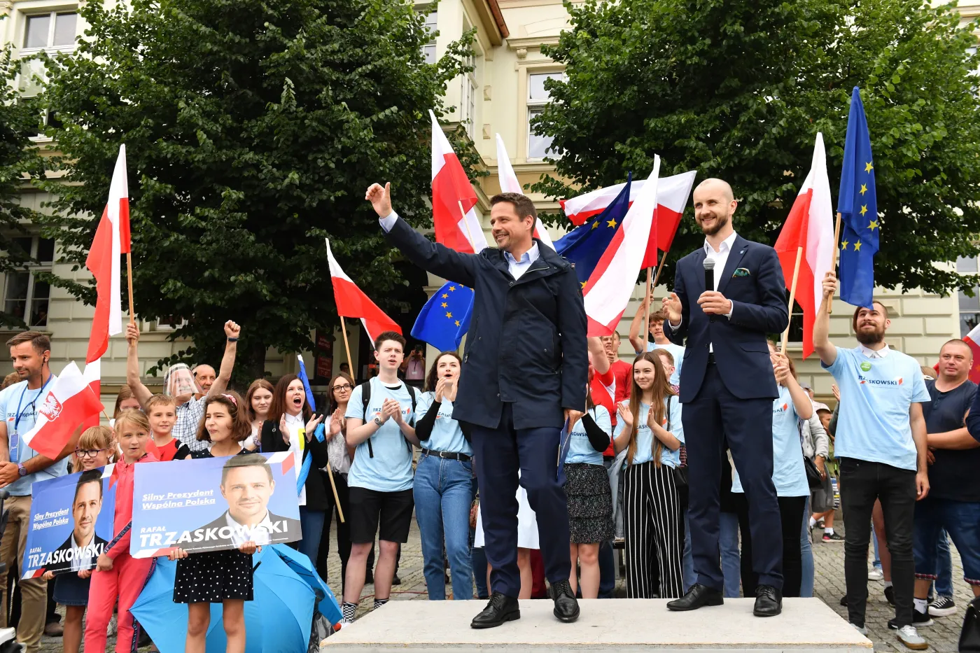 Sondaż dla TVN: Trzaskowski ma o 1 proc. więcej głosów wyborców niż Duda