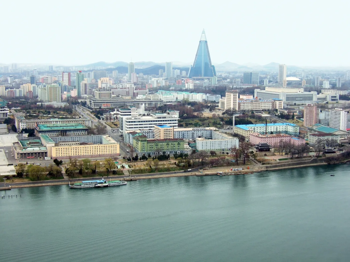 Korea Płn. wciąż wzbogaca uran? Wskazują na to zdjęcia satelitarne [RAPORT]